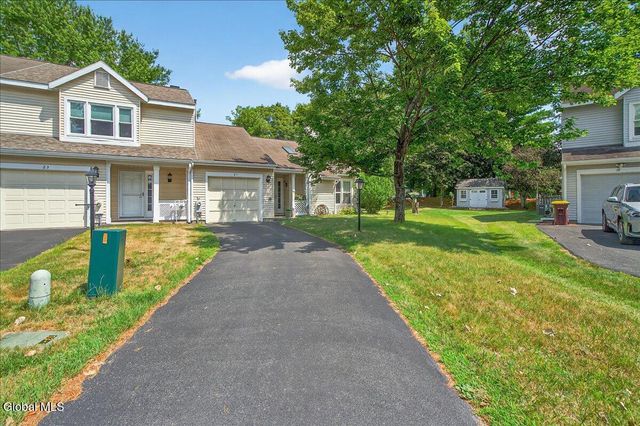 21 Cobble Court, Clifton Park, NY 12065