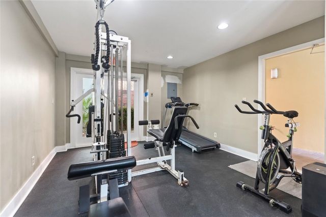 2426 SE 17th Street 207A, Fort Lauderdale, FL 33316