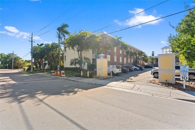 2426 SE 17th Street 207A, Fort Lauderdale, FL 33316