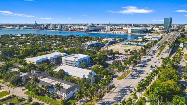 2426 SE 17th Street 207A, Fort Lauderdale, FL 33316