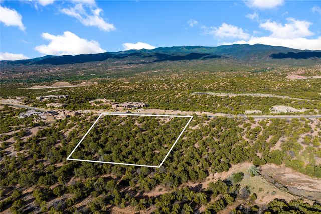 3296 Monte Sereno Drive, Santa Fe, NM 87506