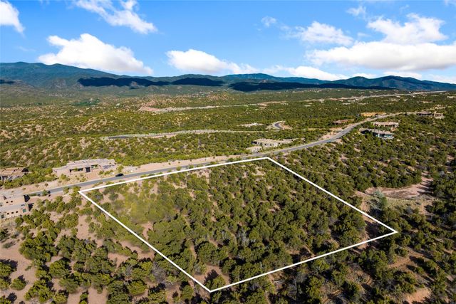3296 Monte Sereno Drive, Santa Fe, NM 87506