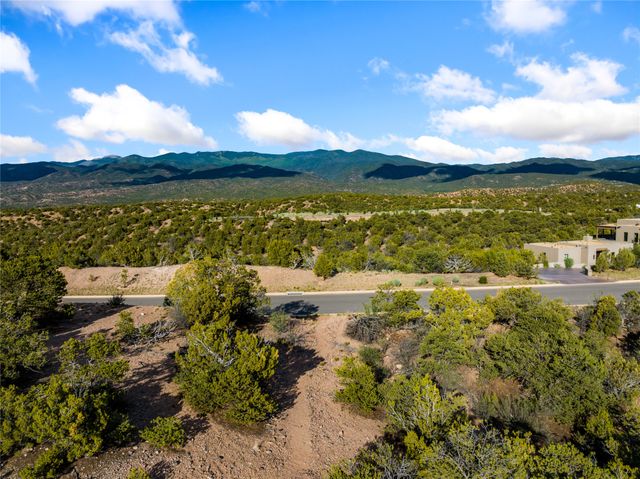 3296 Monte Sereno Drive, Santa Fe, NM 87506