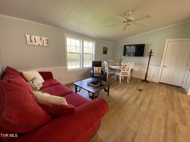21570 Alvarado Road, Abingdon, VA 24211
