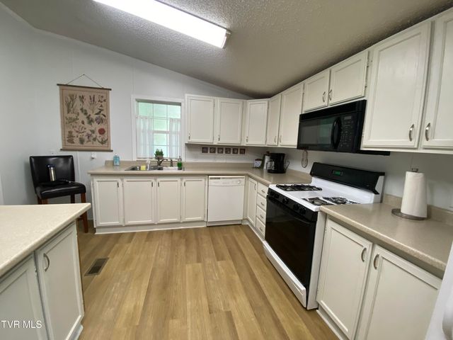 21570 Alvarado Road, Abingdon, VA 24211