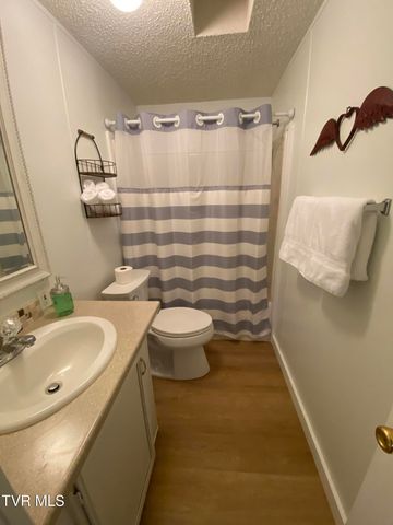 21570 Alvarado Road, Abingdon, VA 24211