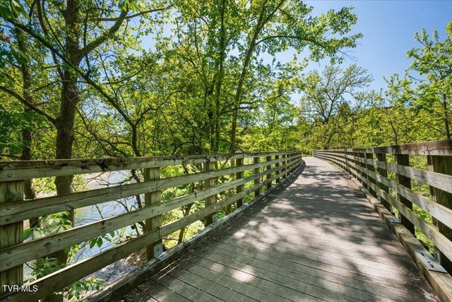 21570 Alvarado Road, Abingdon, VA 24211