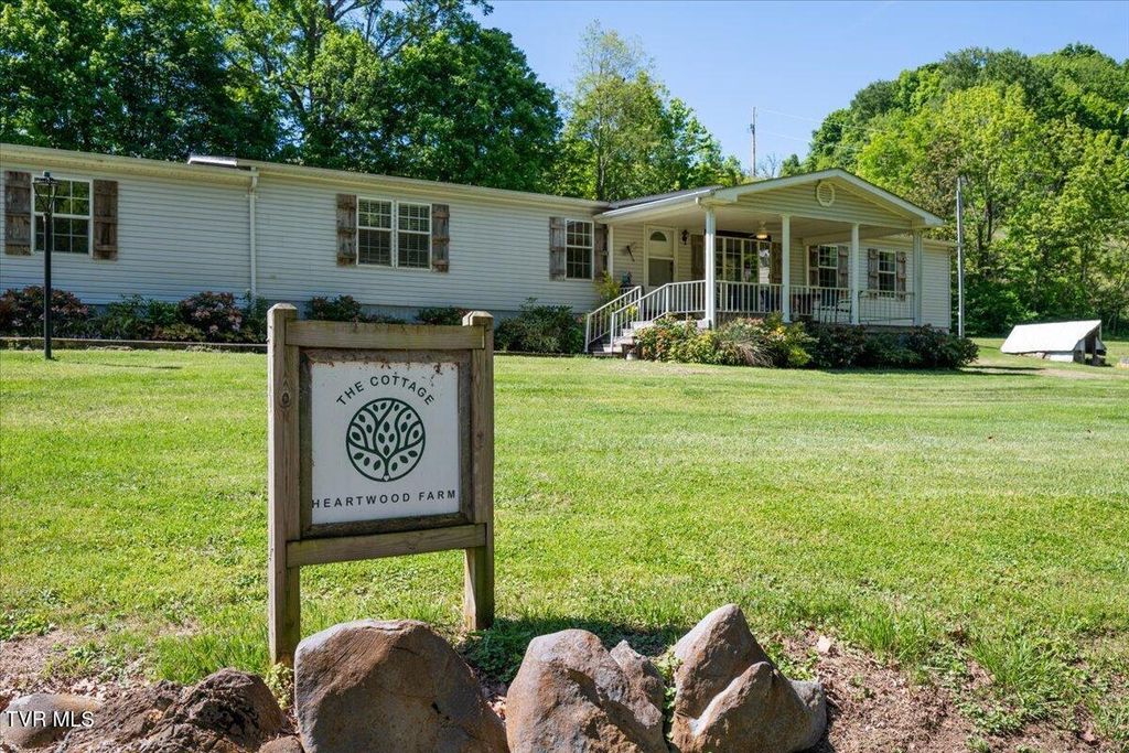21570 Alvarado Road, Abingdon, VA 24211