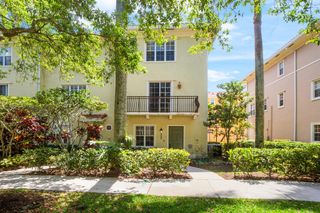 888 University Boulevard, Jupiter, FL 33458