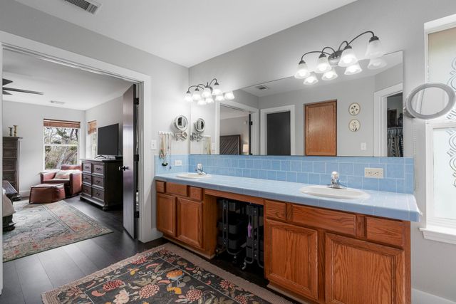 1003 Sunset Canyon DR S, Dripping Springs, TX 78620