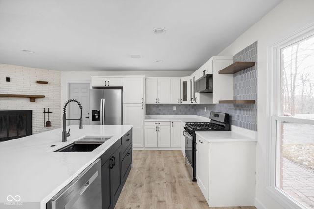 9114 Crestview Drive, Indianapolis, IN 46240