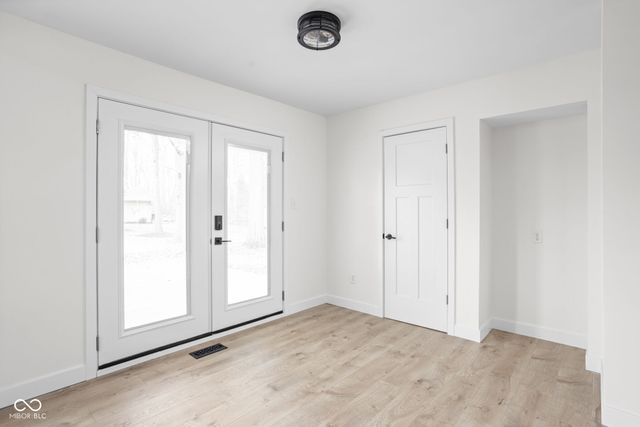 9114 Crestview Drive, Indianapolis, IN 46240