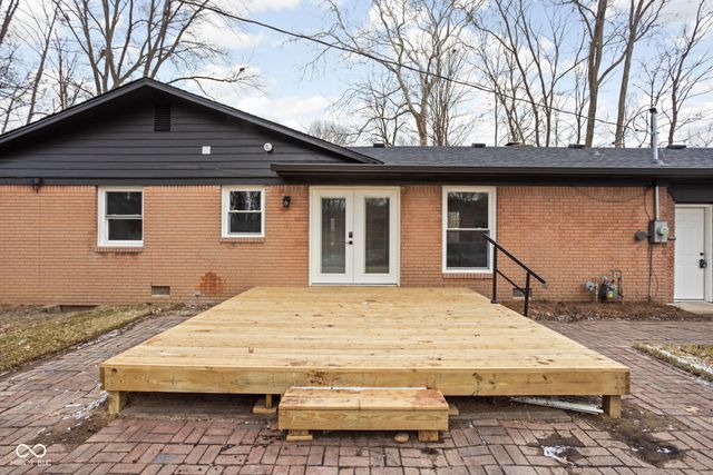 9114 Crestview Drive, Indianapolis, IN 46240