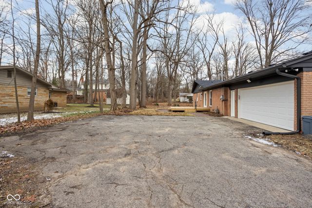 9114 Crestview Drive, Indianapolis, IN 46240