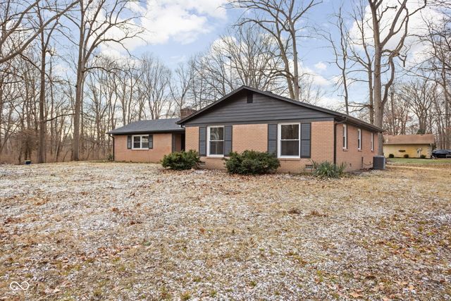 9114 Crestview Drive, Indianapolis, IN 46240