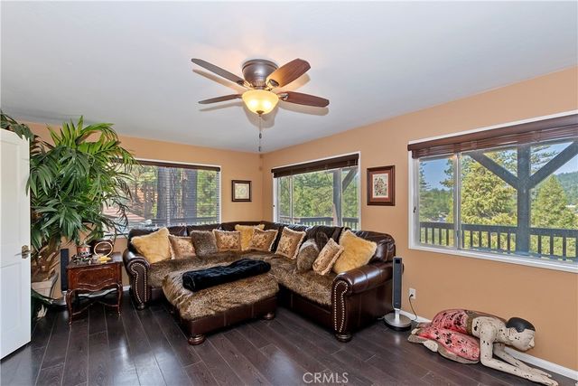 24445 San Moritz Drive, Crestline, CA 92325