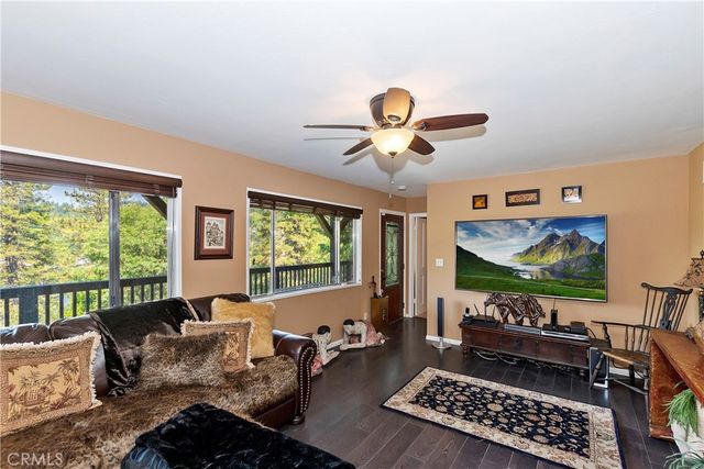 24445 San Moritz Drive, Crestline, CA 92325