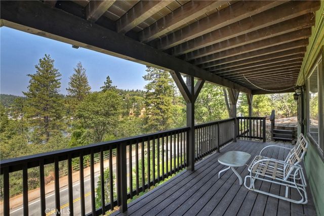 24445 San Moritz Drive, Crestline, CA 92325