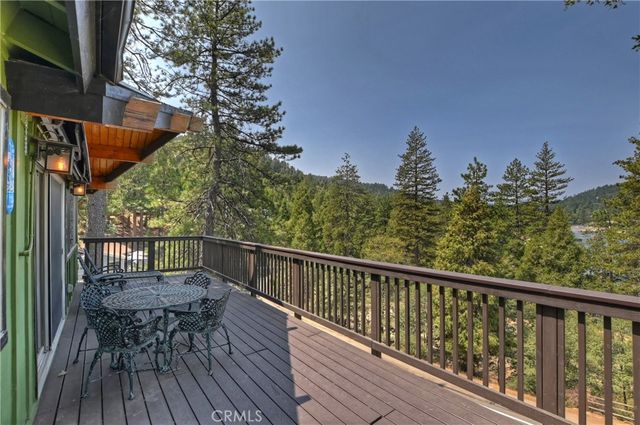 24445 San Moritz Drive, Crestline, CA 92325