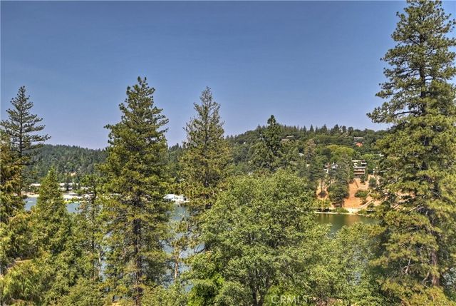 24445 San Moritz Drive, Crestline, CA 92325