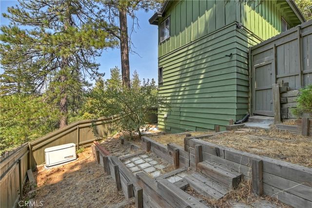 24445 San Moritz Drive, Crestline, CA 92325