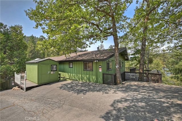 24445 San Moritz Drive, Crestline, CA 92325