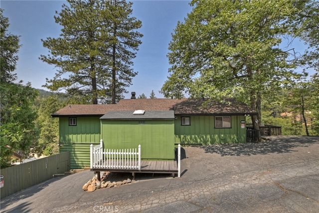 24445 San Moritz Drive, Crestline, CA 92325