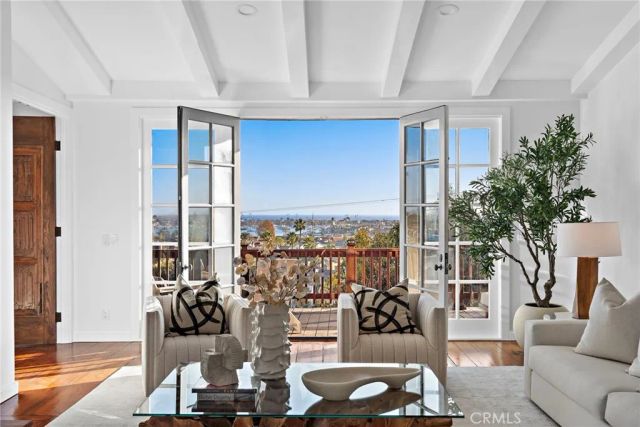 521 Kings Road, Newport Beach, CA 92663