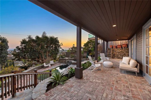 521 Kings Road, Newport Beach, CA 92663