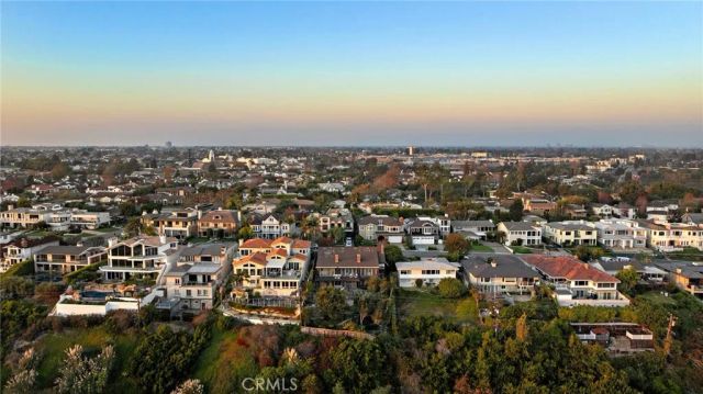 521 Kings Road, Newport Beach, CA 92663