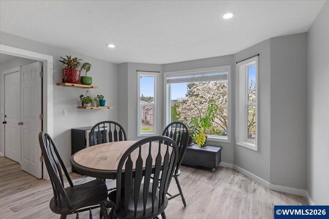 808 Melissa St SE, Salem, OR 97306