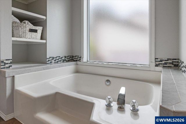 808 Melissa St SE, Salem, OR 97306