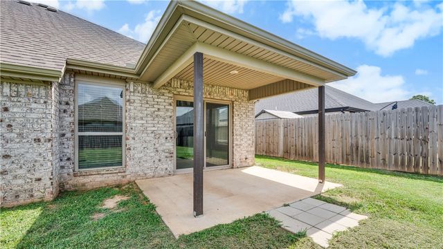 910 Sassafras Lane, Centerton, AR 72719