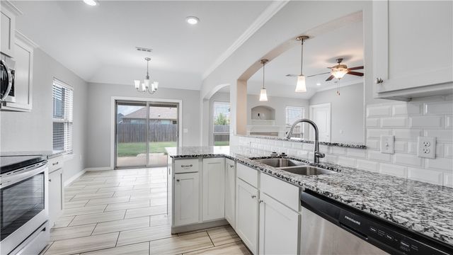 910 Sassafras Lane, Centerton, AR 72719