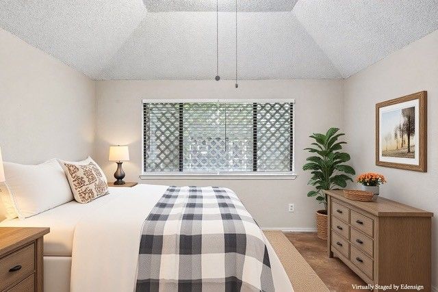 2221 Brookside Drive, Rowlett, TX 75088