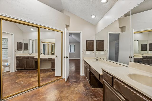 2221 Brookside Drive, Rowlett, TX 75088