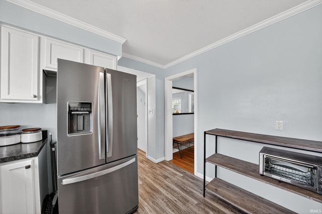 118 S Greenlawn Avenue, South Bend, IN 46617