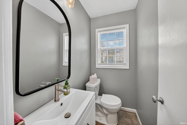 118 S Greenlawn Avenue, South Bend, IN 46617