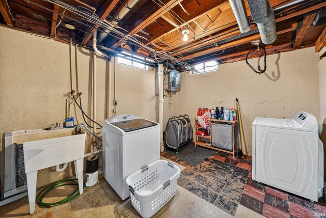 118 S Greenlawn Avenue, South Bend, IN 46617