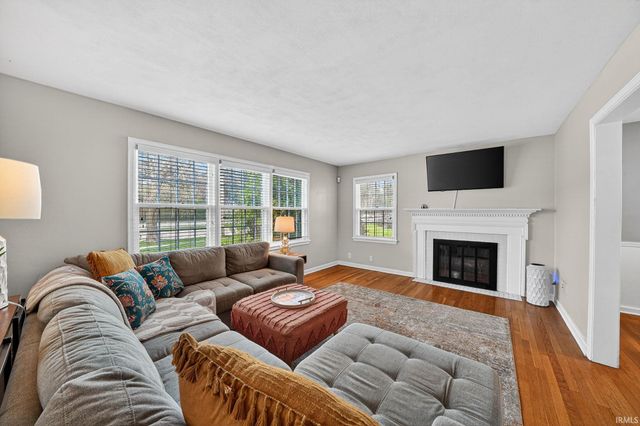 118 S Greenlawn Avenue, South Bend, IN 46617