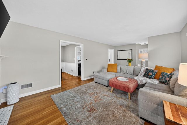 118 S Greenlawn Avenue, South Bend, IN 46617
