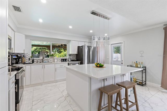 7301 TWELVE OAKS BOULEVARD, Tampa, FL 33634