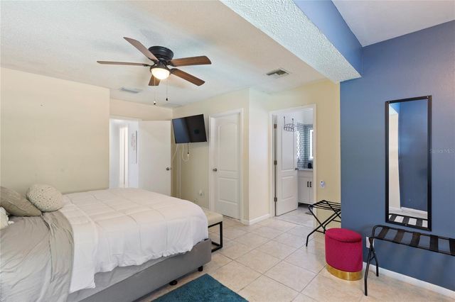 7301 TWELVE OAKS BOULEVARD, Tampa, FL 33634