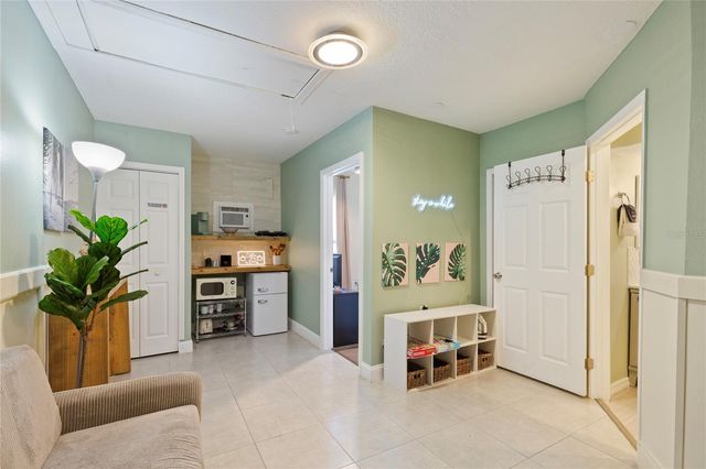 7301 TWELVE OAKS BOULEVARD, Tampa, FL 33634