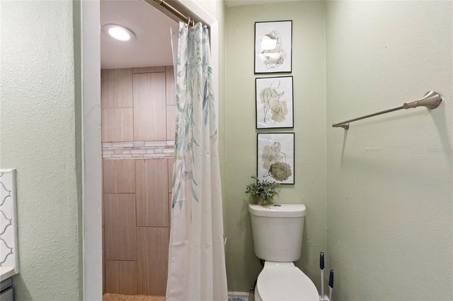 7301 TWELVE OAKS BOULEVARD, Tampa, FL 33634