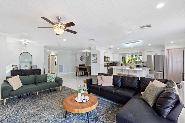 7301 TWELVE OAKS BOULEVARD, Tampa, FL 33634