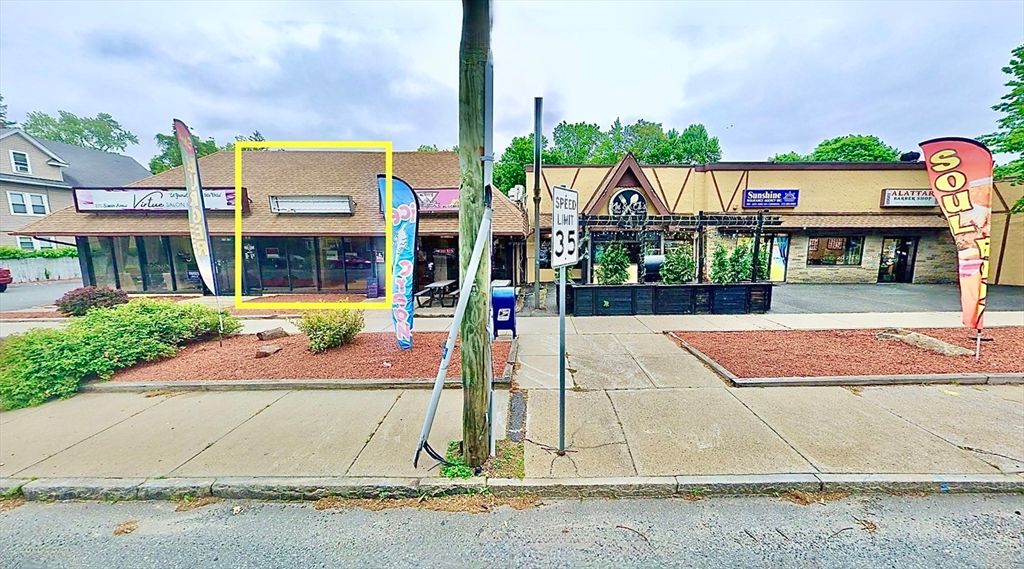 878 Sumner Ave, Springfield, MA 01108