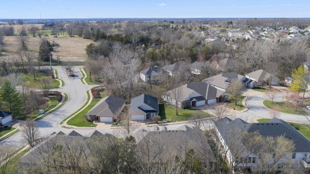 1828 SCARBOROUGH DR, Columbia, MO 65201