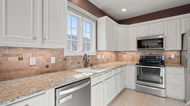 1828 SCARBOROUGH DR, Columbia, MO 65201