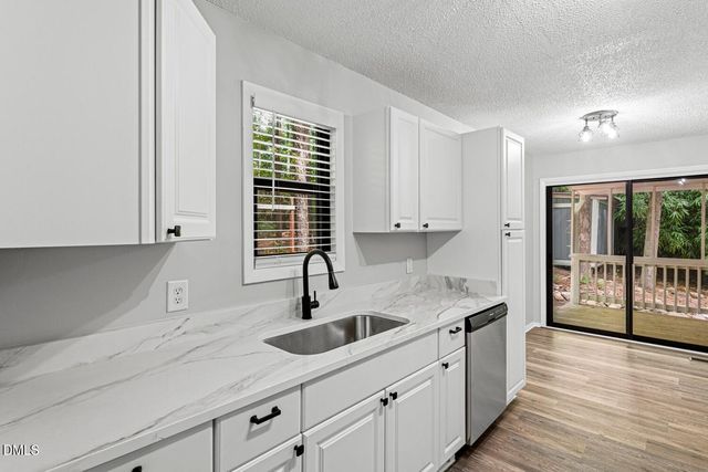 70 Willow Way, Chapel Hill, NC 27516